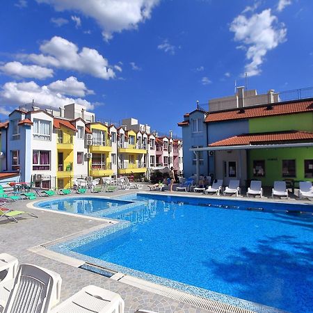 Private Apartment With Parking And Pool Bałczik Zewnętrze zdjęcie