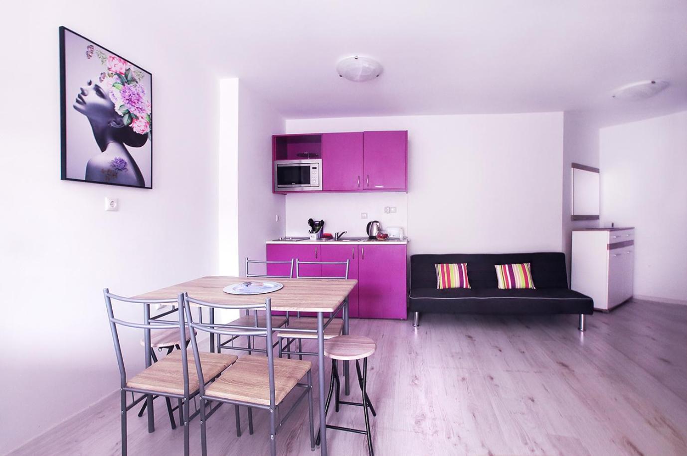 Private Apartment With Parking And Pool Bałczik Zewnętrze zdjęcie