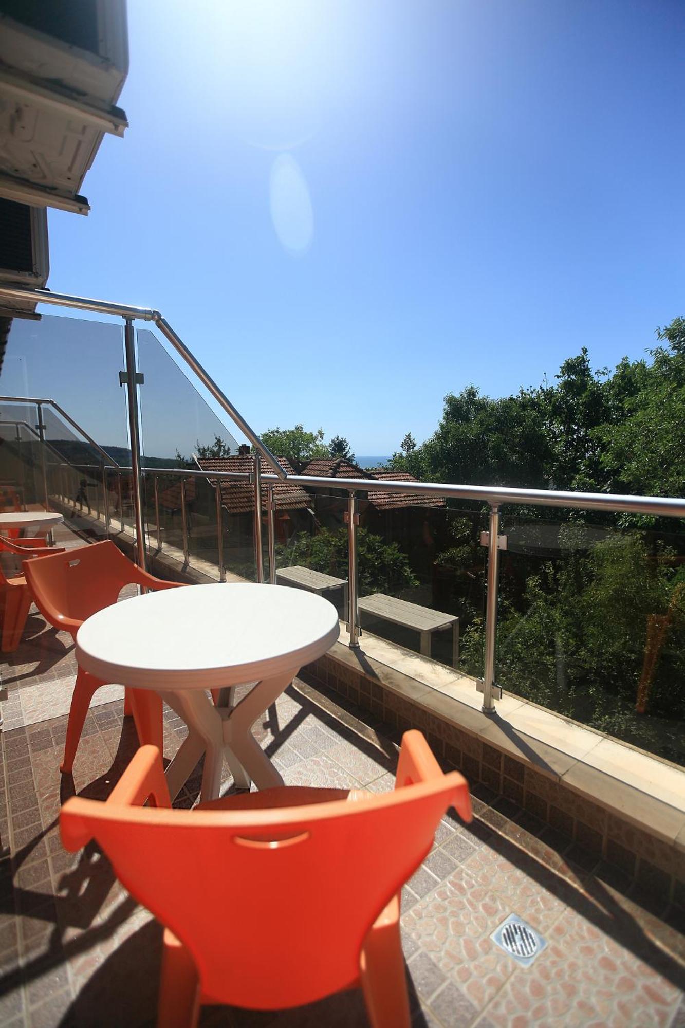 Private Apartment With Parking And Pool Bałczik Zewnętrze zdjęcie